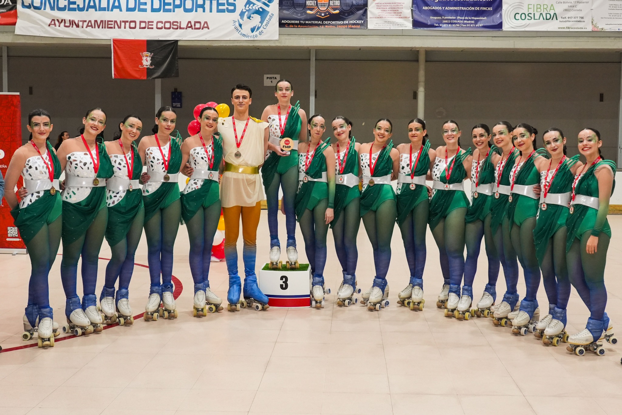 Equipo del CPA Skating Skills con sus medallas